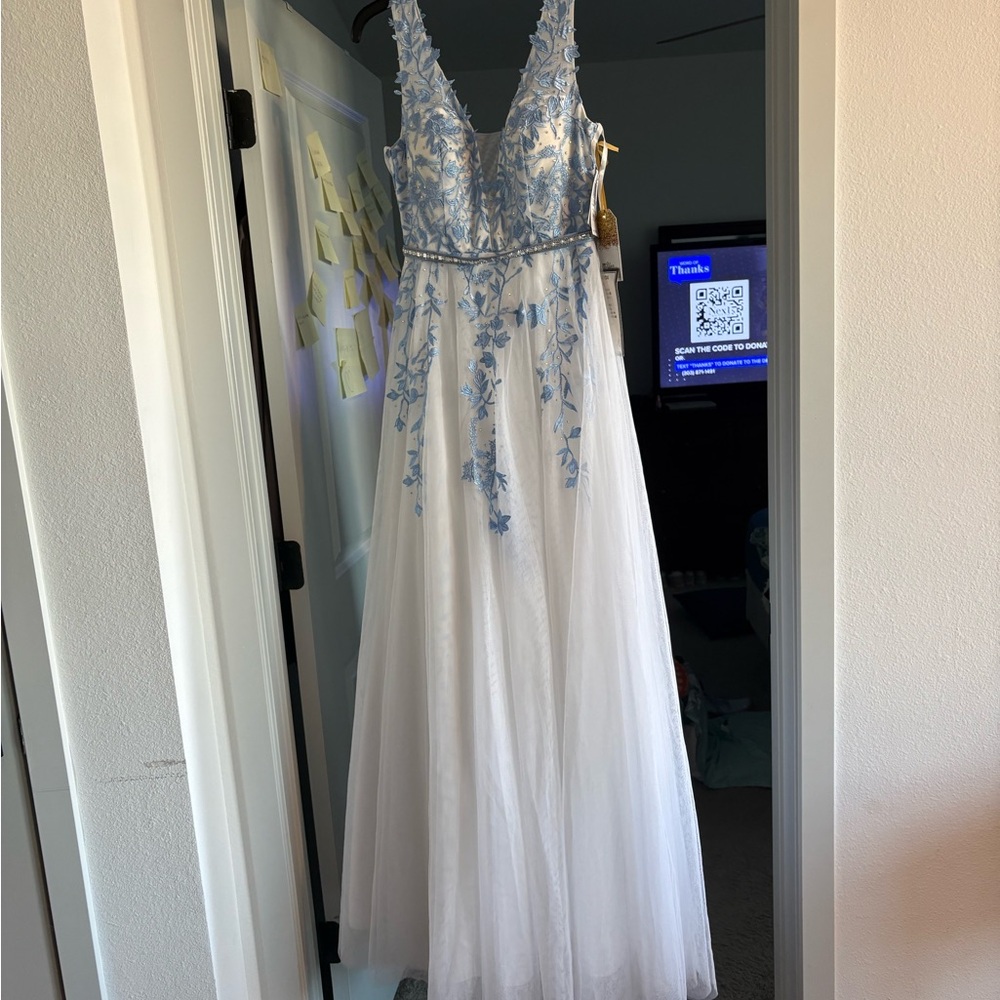 Elegant Blue and White Prom Dress